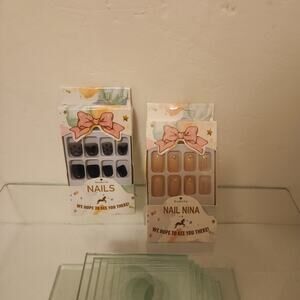 Lot of 2 NIP Press on nails